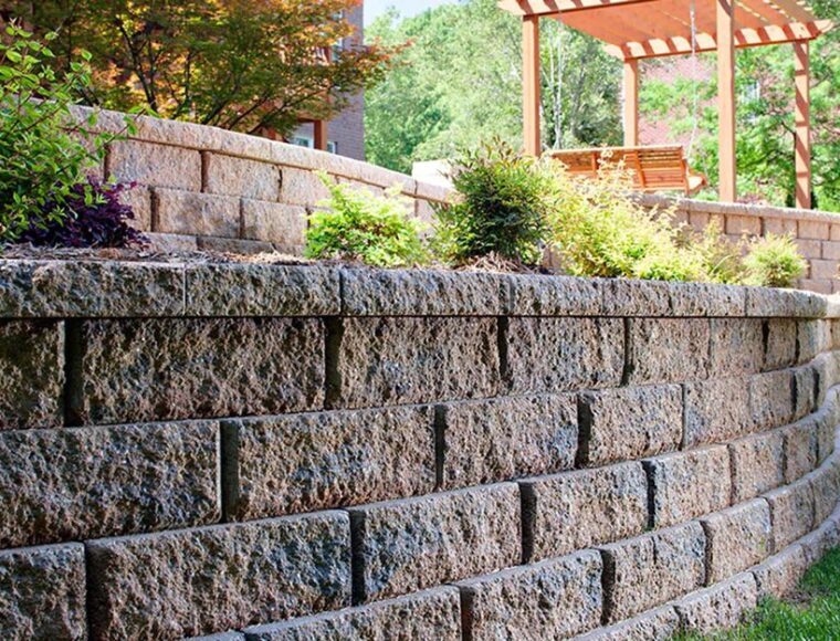 Commercial retaining wall contractors
