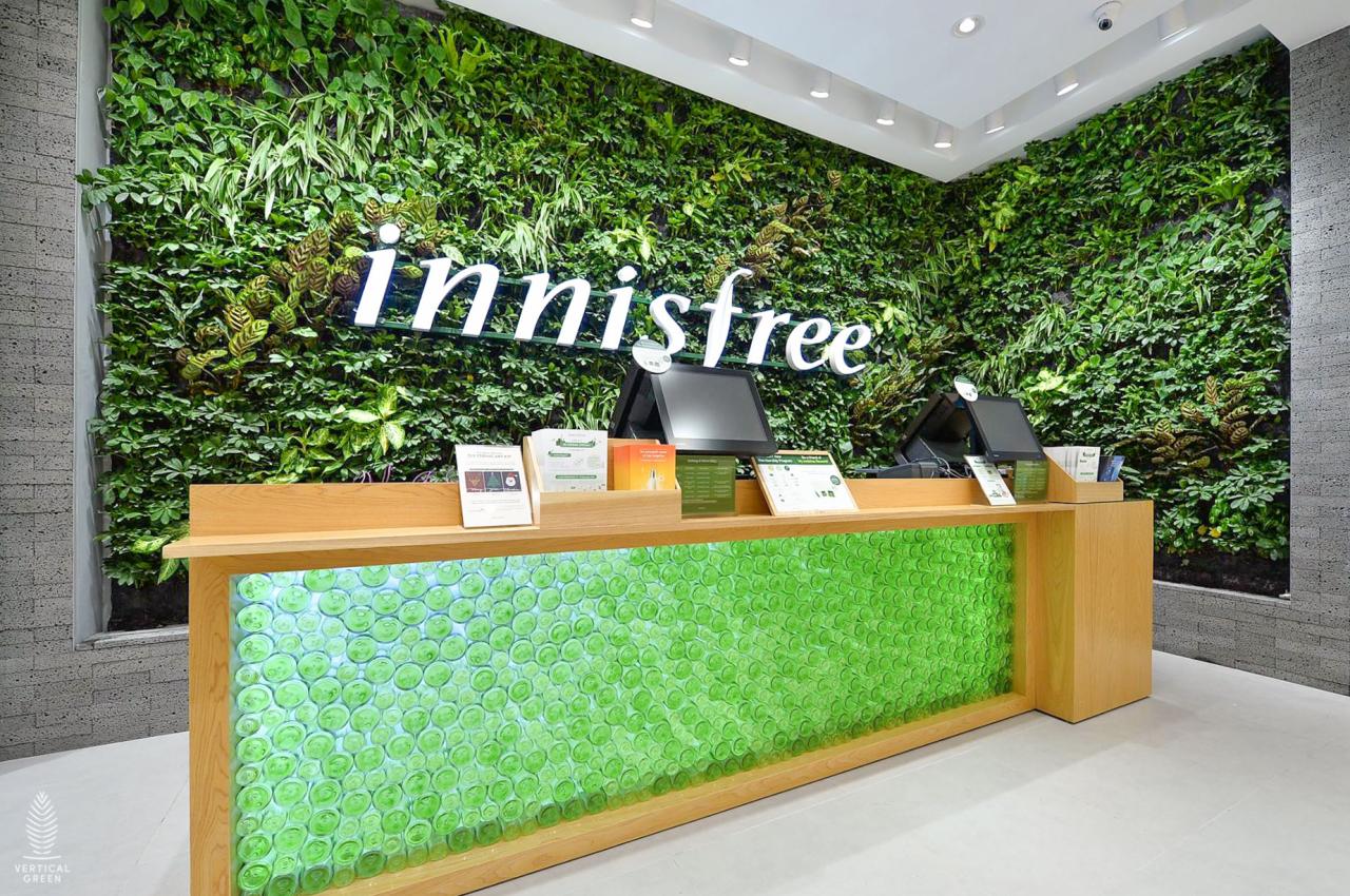 Smart green wall